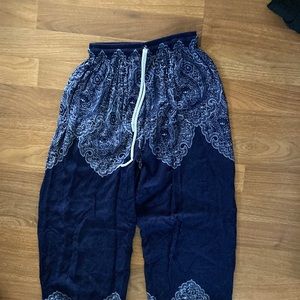 Long flowey hippie pants